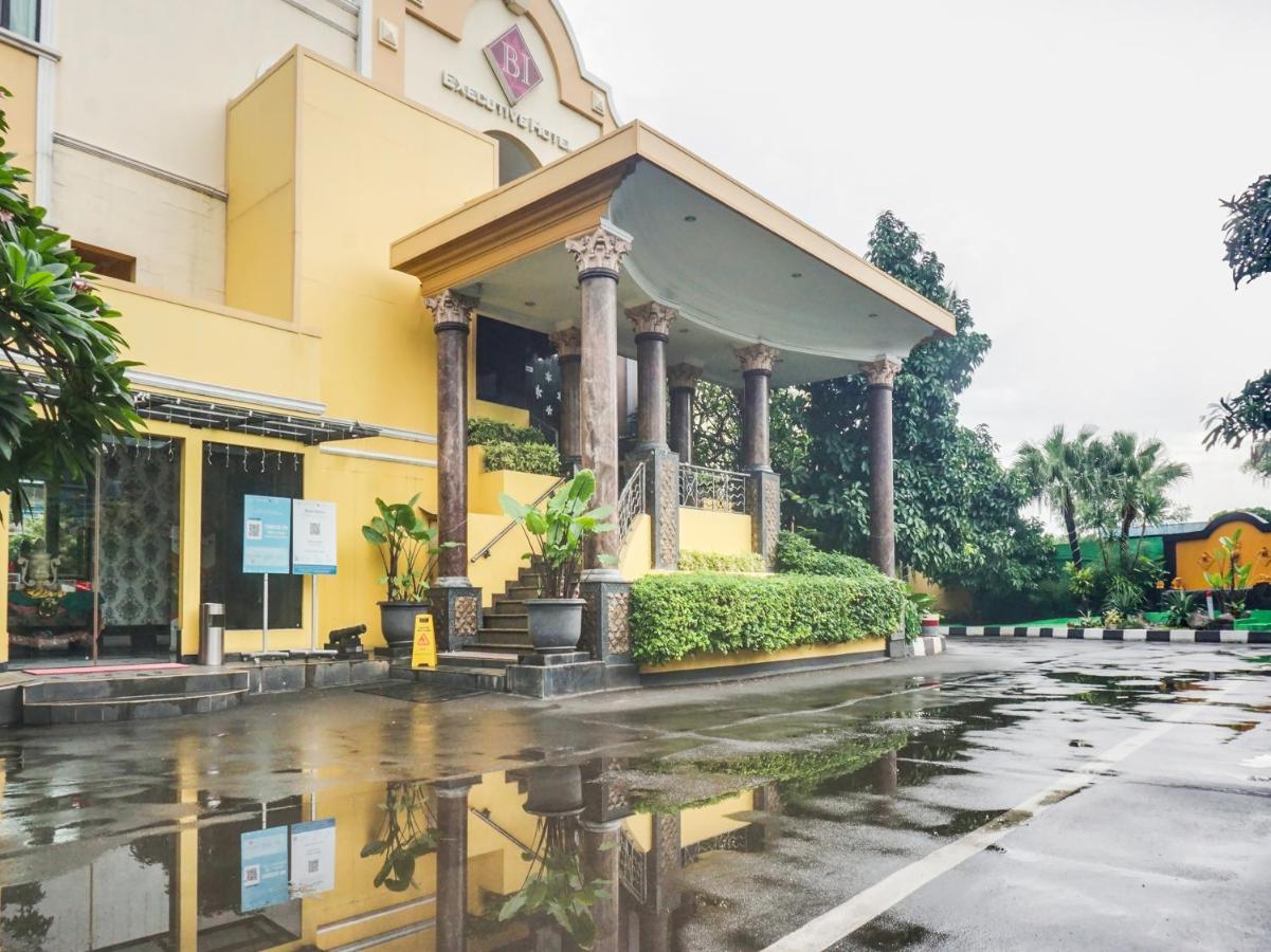 3 Putra Bi Executive Hotel Jakarta Exterior photo