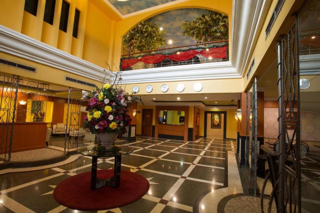 3 Putra Bi Executive Hotel Jakarta Exterior photo